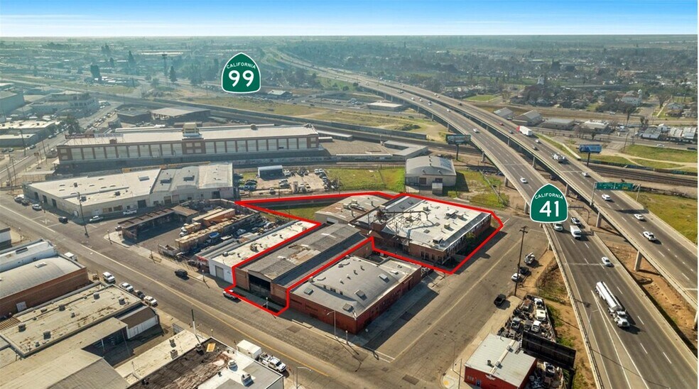 1820 Monterey St, Fresno, CA à louer - Photo de l’immeuble – Image 3 sur 31