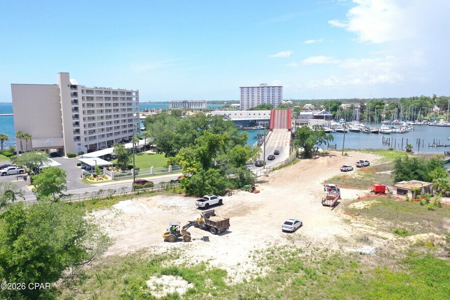 303-305 Beach Dr E, Panama City, FL à vendre - Aérien – Image 2 sur 20