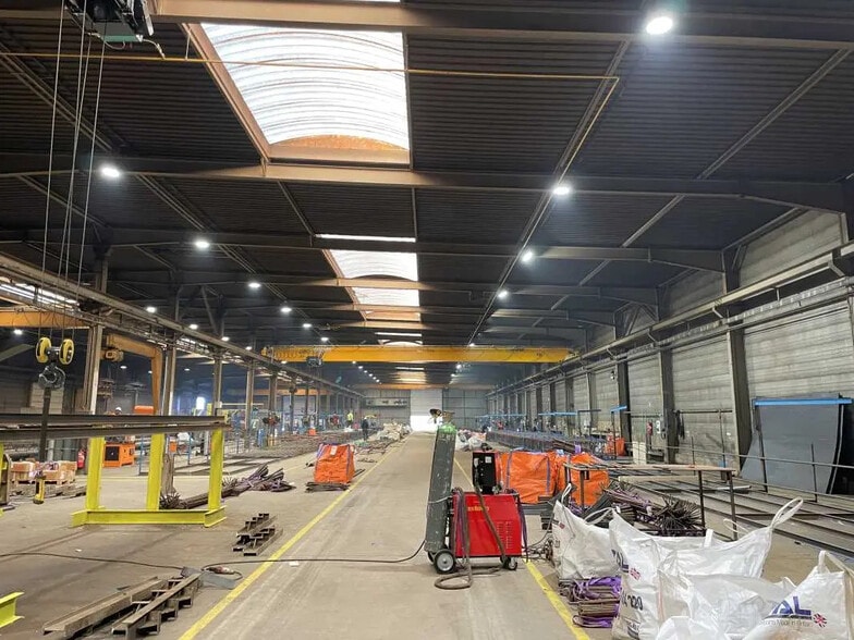 Industriel/Logistique dans Étreillers à vendre - Photo de l’immeuble – Image 1 sur 3