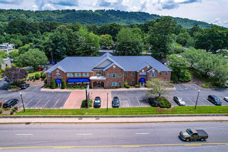 1978 Hendersonville Rd, Asheville, NC à vendre - Photo de l’immeuble – Image 3 sur 8