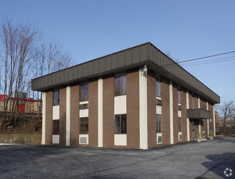 20 S 36th St, Camp Hill, PA à louer - Photo principale – Image 1 sur 2