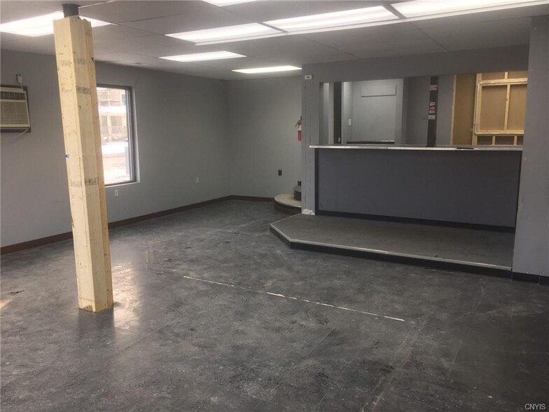 180 Main St, Cortland, NY à louer - Photo de l’immeuble – Image 3 sur 8