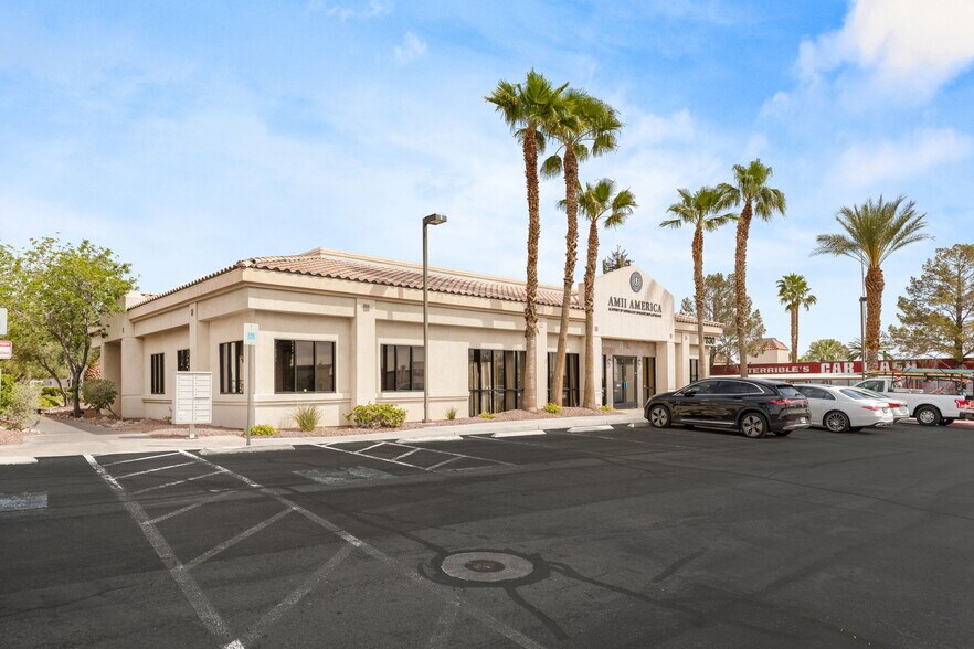 7830 W Sahara Ave, Las Vegas, NV à vendre - Photo principale – Image 1 sur 39