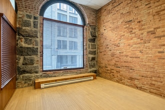 432 Rue Sainte-Hélène, Montréal, QC à louer Photo intérieure– Image 2 sur 9