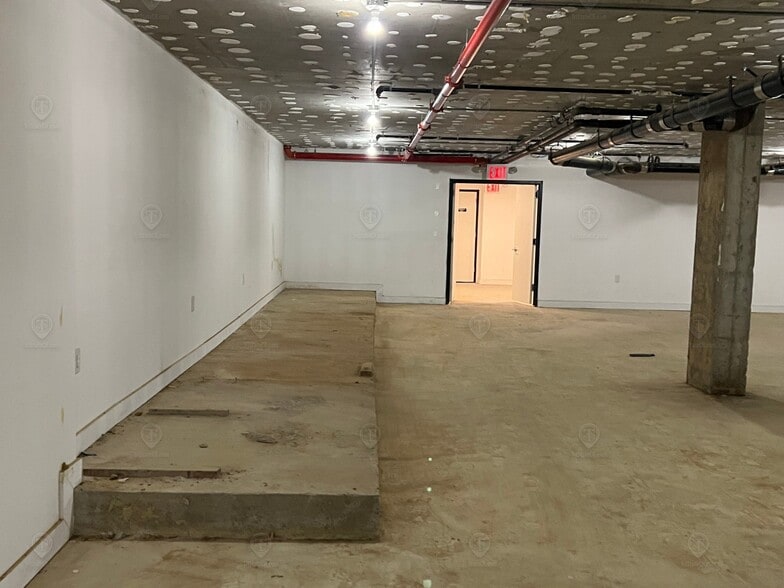 2128 Ocean Ave, Brooklyn, NY à louer - Photo intérieure – Image 3 sur 25