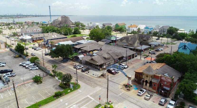 505 Bradford Ave, Kemah, TX à vendre - Photo de l’immeuble – Image 2 sur 8