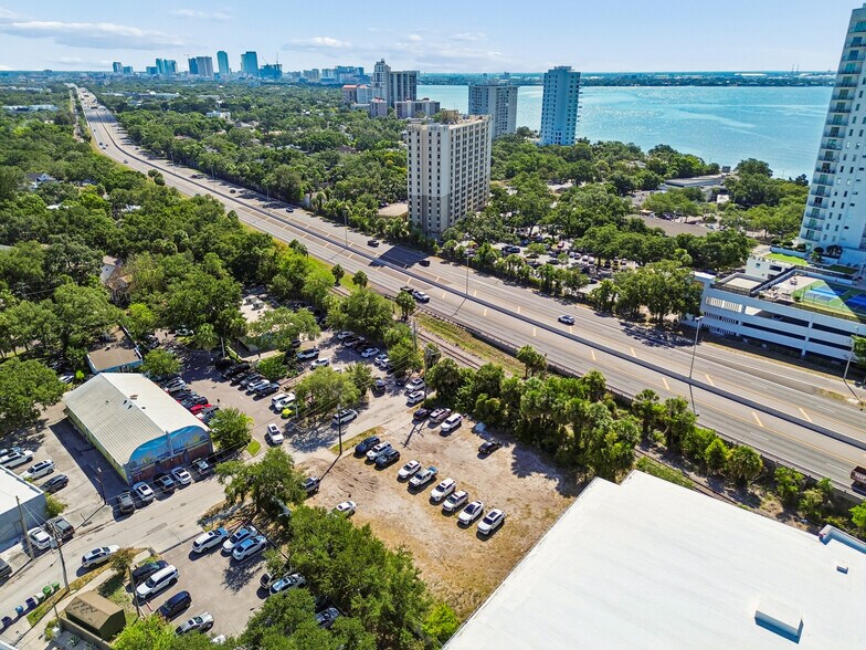 3002 Barcelona st, Tampa, FL à vendre - Photo de l’immeuble – Image 3 sur 4