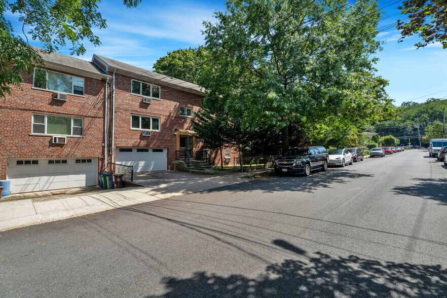5834 Fieldston Rd, Bronx, NY à vendre - Photo de l’immeuble – Image 3 sur 48