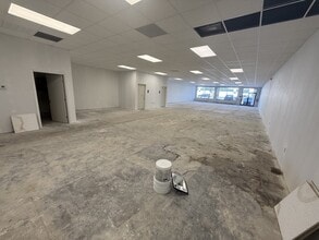 2994-3054 W New Haven Ave, Melbourne, FL à louer Photo intérieure– Image 1 sur 5