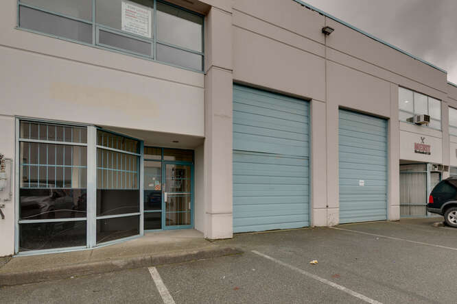 1833 Coast Meridian Rd, Port Coquitlam, BC à louer Photo de l’immeuble– Image 1 sur 11