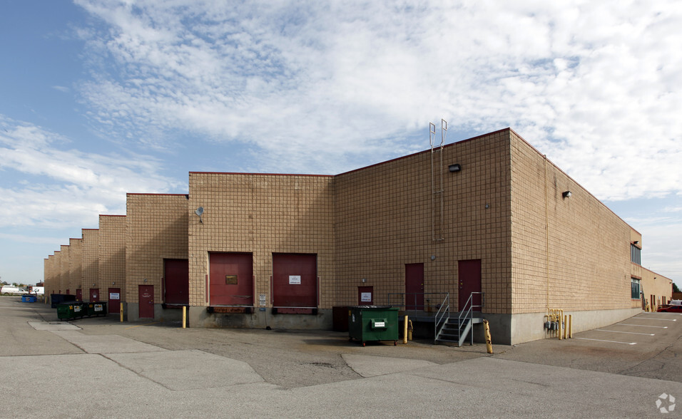 6750 Davand Dr, Mississauga, ON à louer - Photo de l’immeuble – Image 2 sur 2