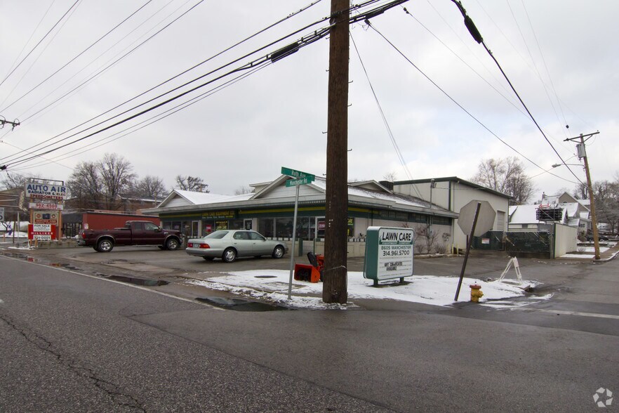 8603-8607 Manchester Rd, Saint Louis, MO à louer - Photo de l’immeuble – Image 3 sur 5