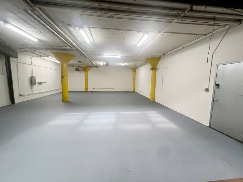 1801 W Berteau Ave, Chicago, IL à louer - Photo intérieure – Image 3 sur 13