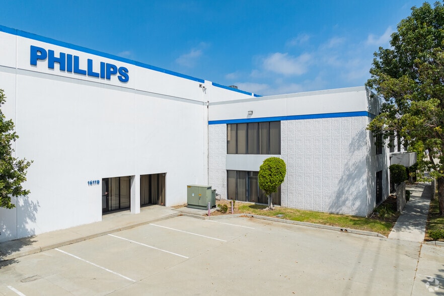 16119-16125 E Gale Ave, City of Industry, CA à vendre - Photo principale – Image 1 sur 39