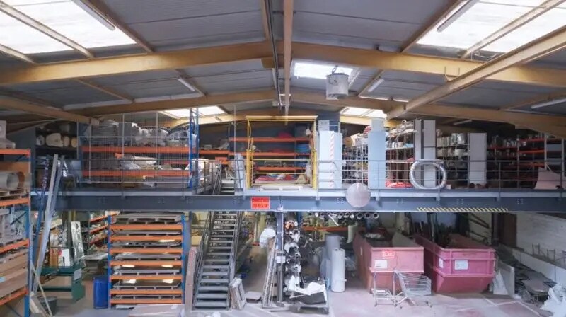 Bureau dans Vénissieux à louer - Photo intérieure – Image 1 sur 11