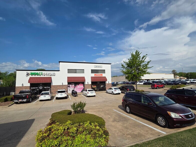 9238-9242 S Sheridan Rd, Tulsa, OK à louer - Photo de l’immeuble – Image 2 sur 16