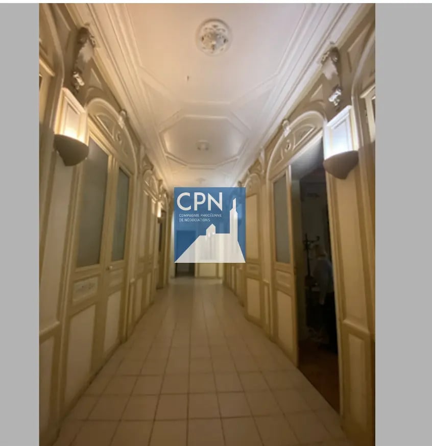 Bureau dans Marseille à vendre Photo de l’immeuble– Image 1 sur 3