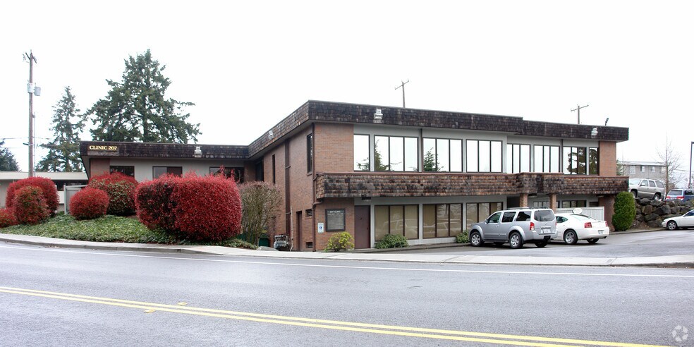 207 SW 156th St, Burien, WA à louer - Photo principale – Image 1 sur 10