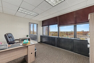 421 W Broadway, Council Bluffs, IA à louer Photo intérieure– Image 2 sur 3