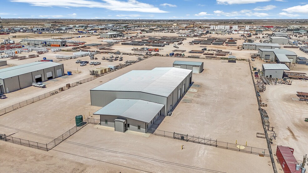 10712 W County Road 77, Midland, TX à louer - Photo de l’immeuble – Image 2 sur 48