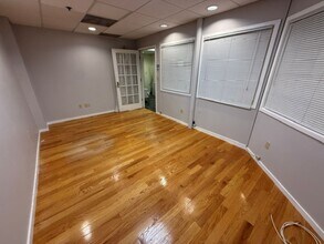288 Walnut St, Newton, MA à louer Photo intérieure– Image 1 sur 4