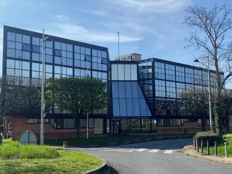 Bureau dans Champigny-sur-Marne à louer - Photo de l’immeuble – Image 3 sur 6