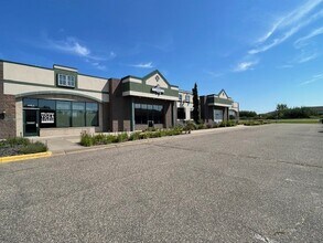 4 Enterprise Ave NE, Isanti, MN à louer Photo de l’immeuble– Image 2 sur 6