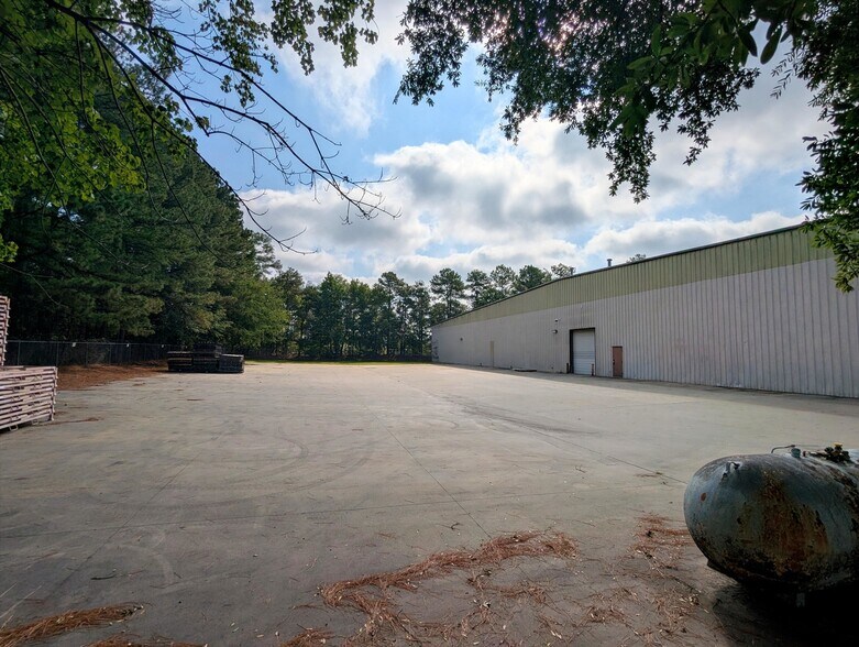 4208 Murchison Rd, Fayetteville, NC à louer - Photo de l’immeuble – Image 3 sur 12