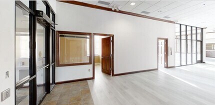 12900-12960 W Bluemound Rd, Elm Grove, WI à louer Photo intérieure– Image 2 sur 7