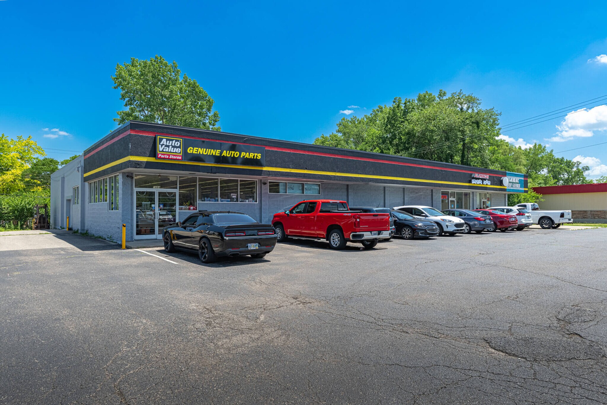 1684-1692 Woodman Dr, Dayton, OH à vendre Photo de l’immeuble– Image 1 sur 6