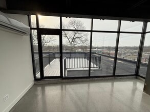 1919 Middle Country Rd, Centereach, NY à louer Photo intérieure– Image 2 sur 11