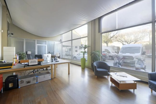 Plus de détails pour Local commercial à vendre