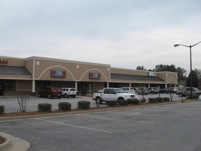 Prime Warner Robins Retail Opportunity portefeuille de 2 biens à vendre sur LoopNet.fr - Photo principale – Image 2 sur 2