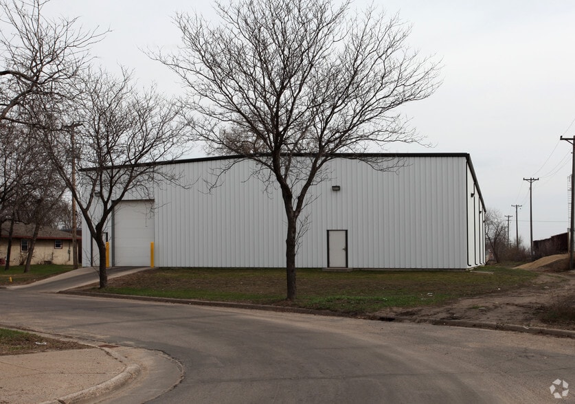 600 W 26th St, Minneapolis, MN à vendre - Photo principale – Image 1 sur 2