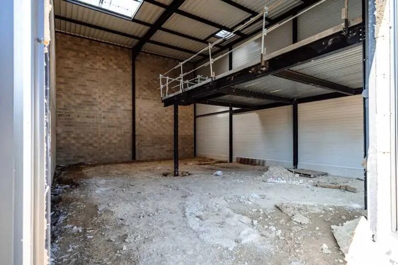 Local d'activités dans Courtry à vendre - Photo de l’immeuble – Image 3 sur 4