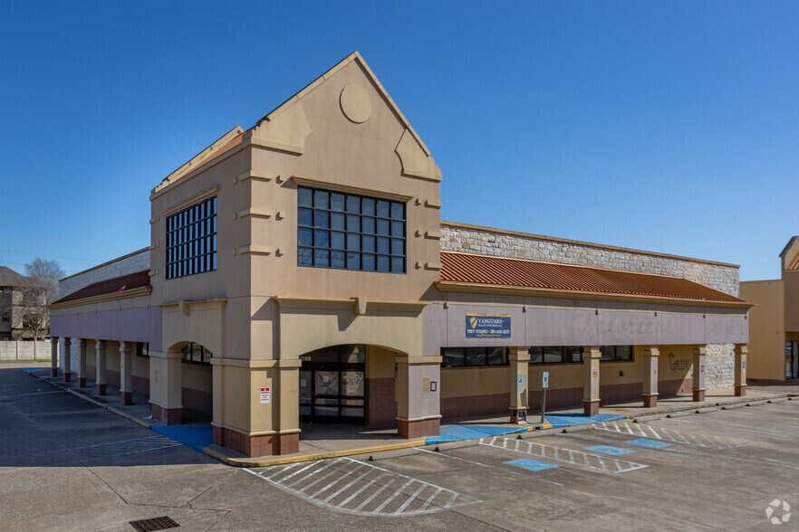 8050 & 8098 Westheimer Road portefeuille de 2 biens à vendre sur LoopNet.fr - Photo principale – Image 2 sur 2