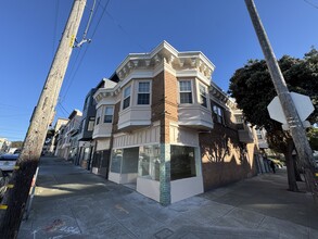 1551-1555 Clement St, San Francisco, CA à louer Photo de l’immeuble– Image 1 sur 15