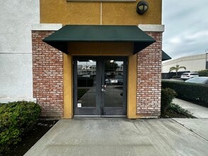 1474 W 9th St, Upland, CA à louer Photo intérieure– Image 2 sur 15