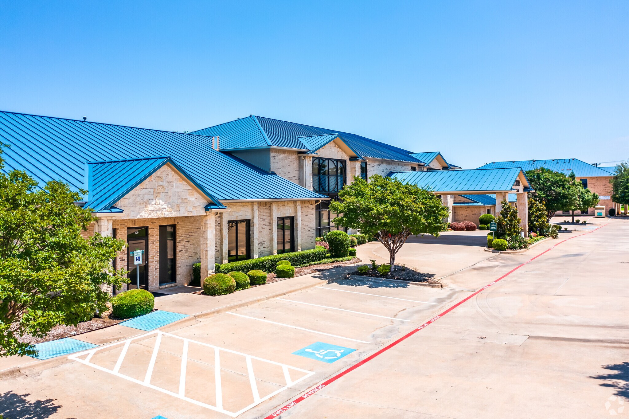 4851 S Interstate 35 E, Corinth, TX à louer Photo principale– Image 1 sur 8