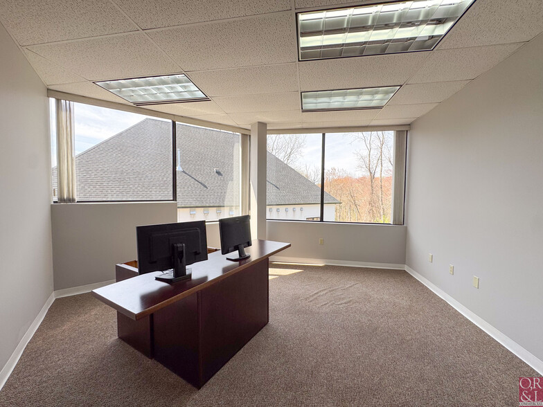 72 Queen St, Southington, CT à louer - Photo de l’immeuble – Image 3 sur 20