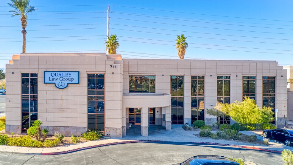 711 Mall Ring Cir, Henderson, NV à louer - Photo principale – Image 1 sur 24