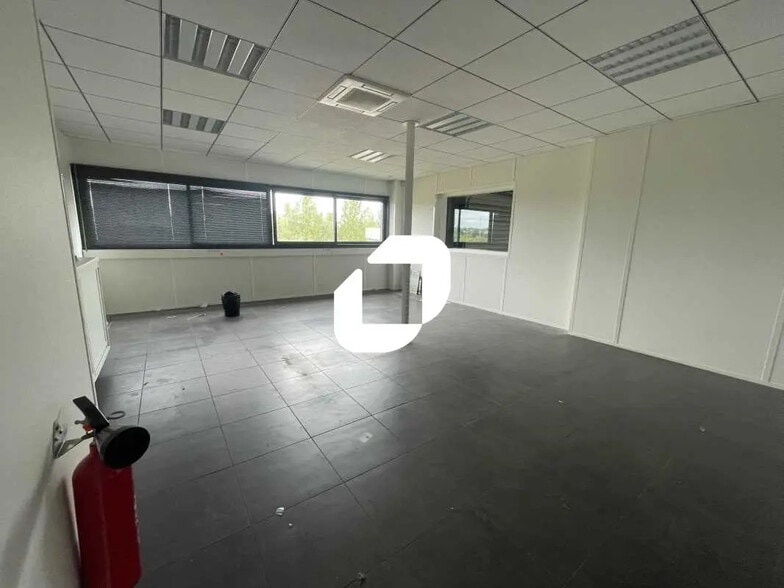 Local d’activités dans Bruges à louer - Photo intérieure – Image 2 sur 6