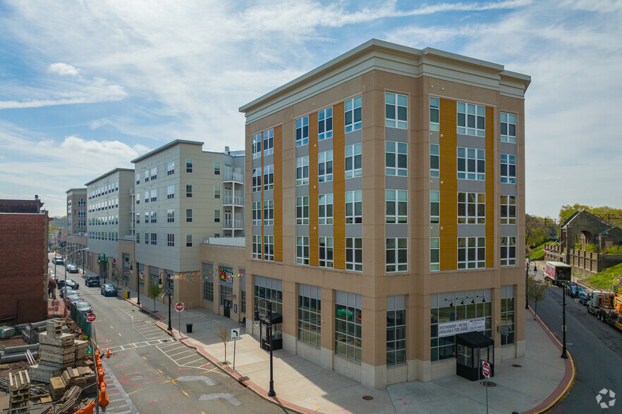 70 Washington St, Bloomfield, NJ à louer - Photo de l’immeuble – Image 2 sur 5