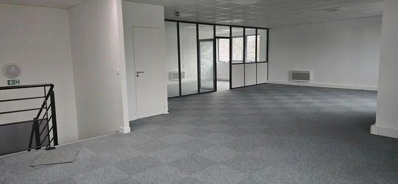 Local d’activités dans Bussy-Saint-Georges à louer - Photo intérieure – Image 2 sur 7