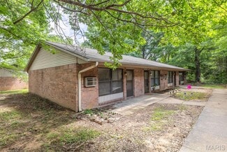 Plus de détails pour 2733 Holly Trl, Poplar Bluff, MO - Logement à vendre