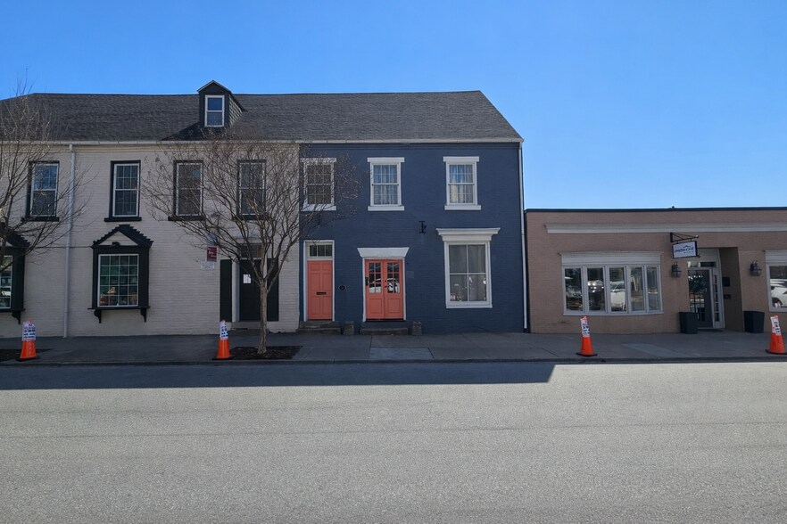 604 William St, Fredericksburg, VA à vendre - Photo de l’immeuble – Image 1 sur 2