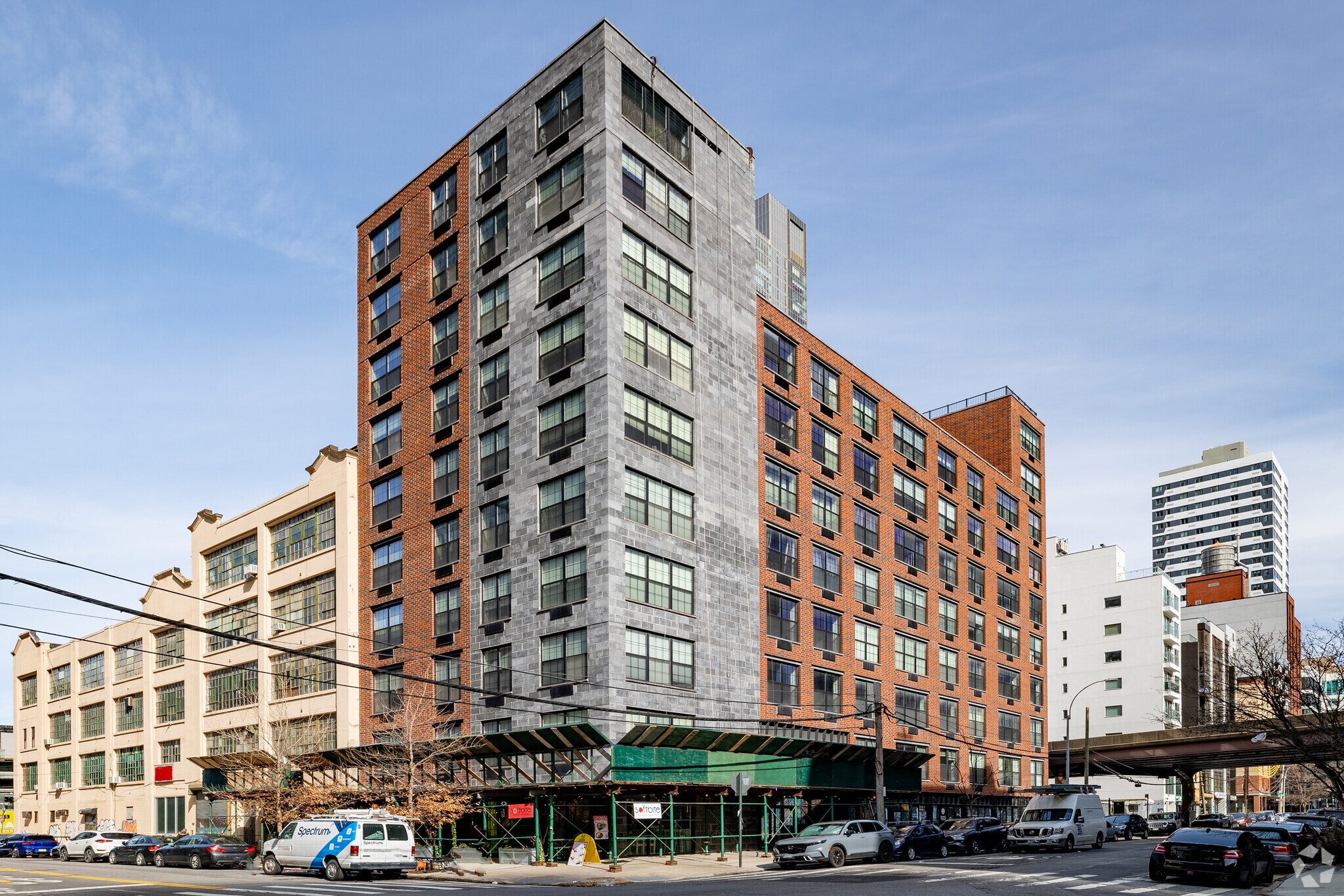 4260 Crescent St, Long Island City, NY à louer Photo principale– Image 1 sur 13