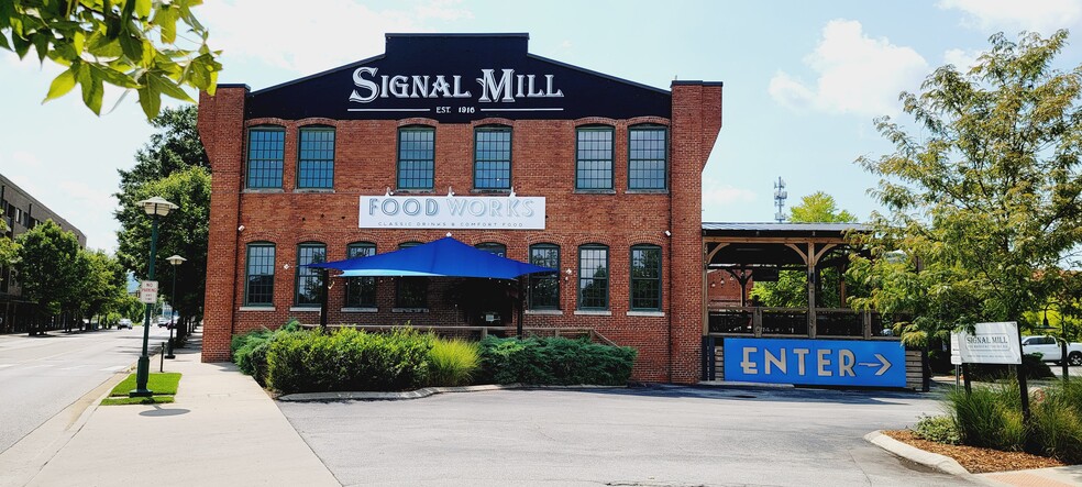 205 Manufacturers Rd, Chattanooga, TN à louer - Photo de l’immeuble – Image 1 sur 13