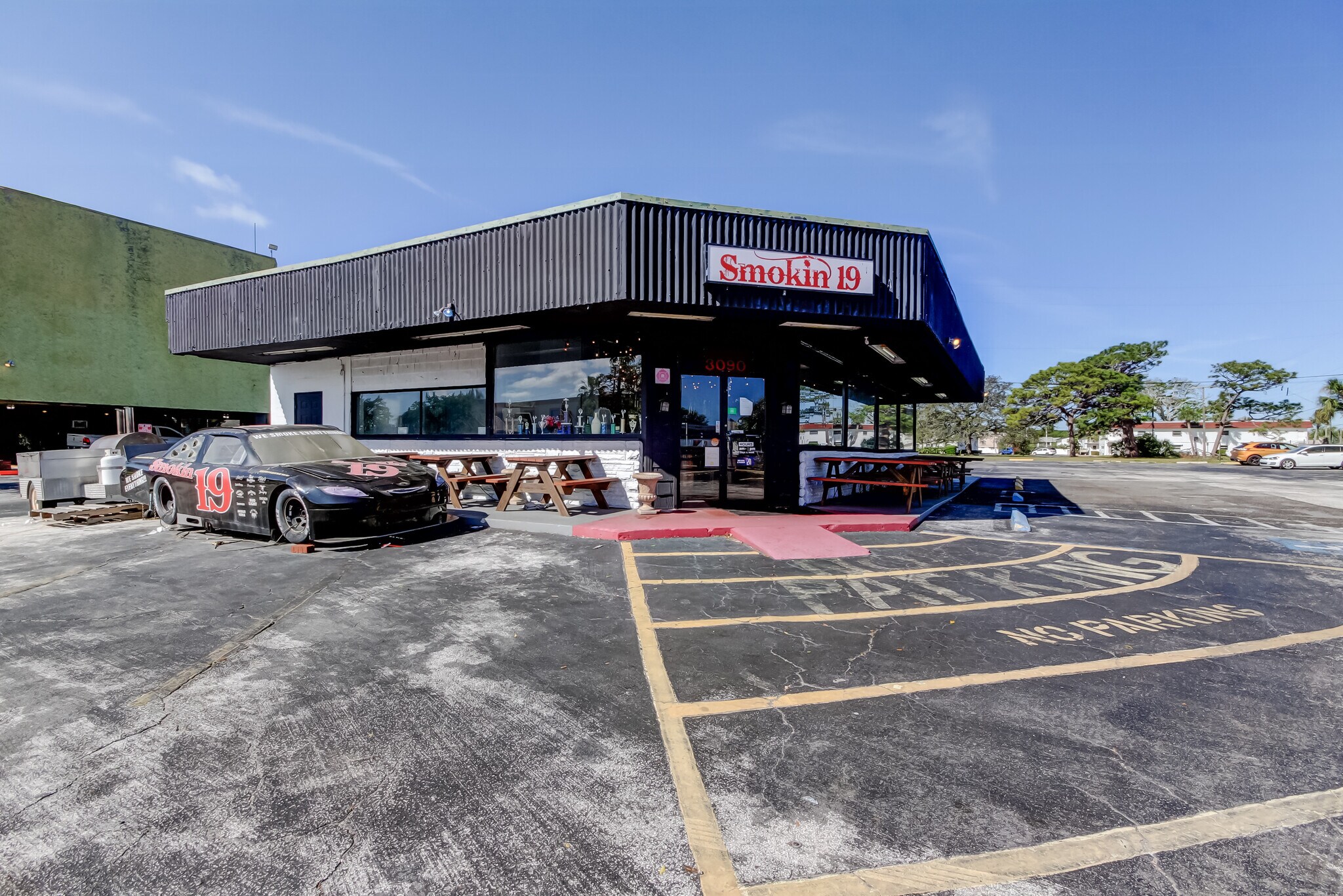 3090 34th St N, Saint Petersburg, FL à louer Photo principale– Image 1 sur 36