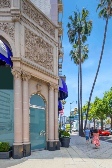 9500-9504 Wilshire Blvd, Beverly Hills, CA à louer - Photo de l’immeuble – Image 2 sur 11